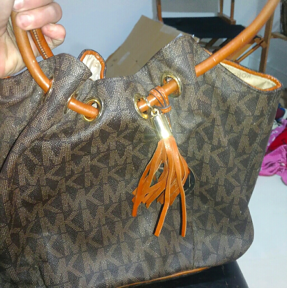 Michael kors shoulder bag